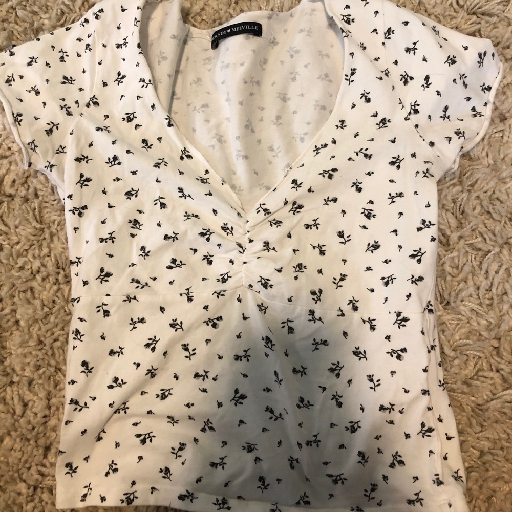 Brandy Melville Gina top